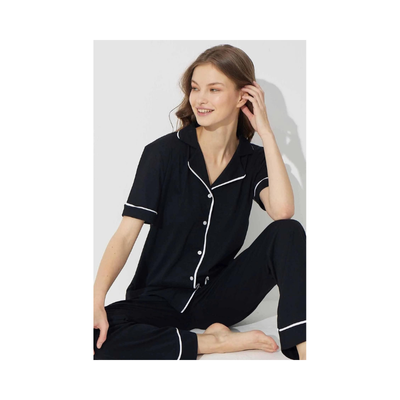 
                    Siyah İnci Kadın Siyah-beyaz Kısa Kollu Pamuklu Düğmeli Biyeli Pijama Takım
                    